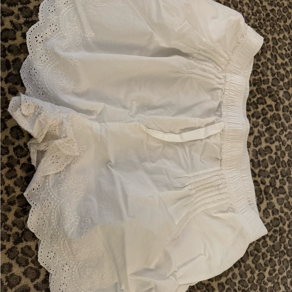 Anthropologie White Gathered Shorts
